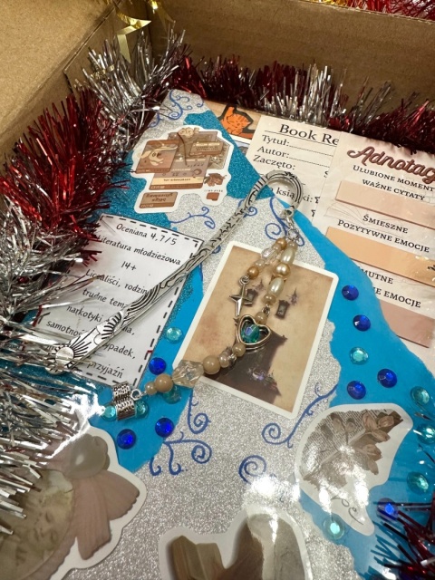 ŚWIĄTECZNY MYSTERY BOX - Literatura młodzieżowa 14+ #131