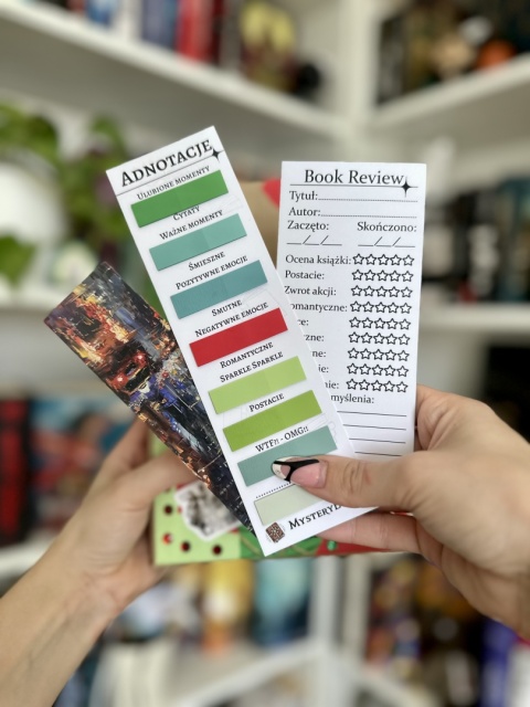 ZESTAW Fantasy/Romantasy 15+ z malowanymi brzegami + zakładka z breloczkiem #325